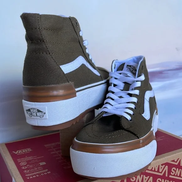Vans WMNS Sk8-Hi Tapered
Canvas Dark Olive
VN0005U2D0L
Platforms Sneakers - Picture 10 of 16